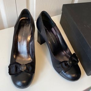 Marc by Marc Jacobs black high heels, silk and genuine leather with bow accent